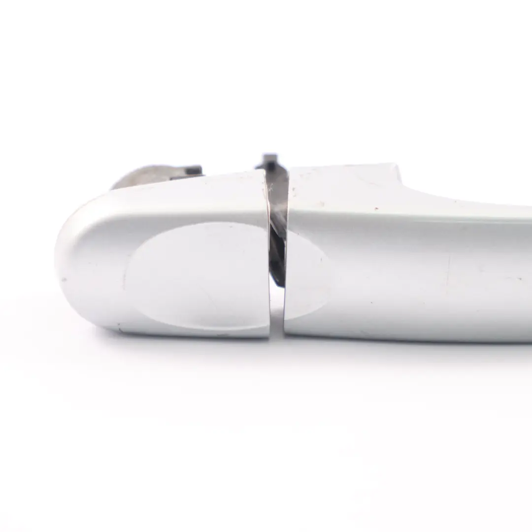 Türgriff Griff hinten links rechts Reflex Silber - LA7W für Volkswagen VW Touran mit Teilenummer 7H0837205D Volkswagen VW Touran Türgriff Griff hinten links rechts Reflex Silber - LA7W - SKU 7H0837205D - Teilenummer 7H0837205D