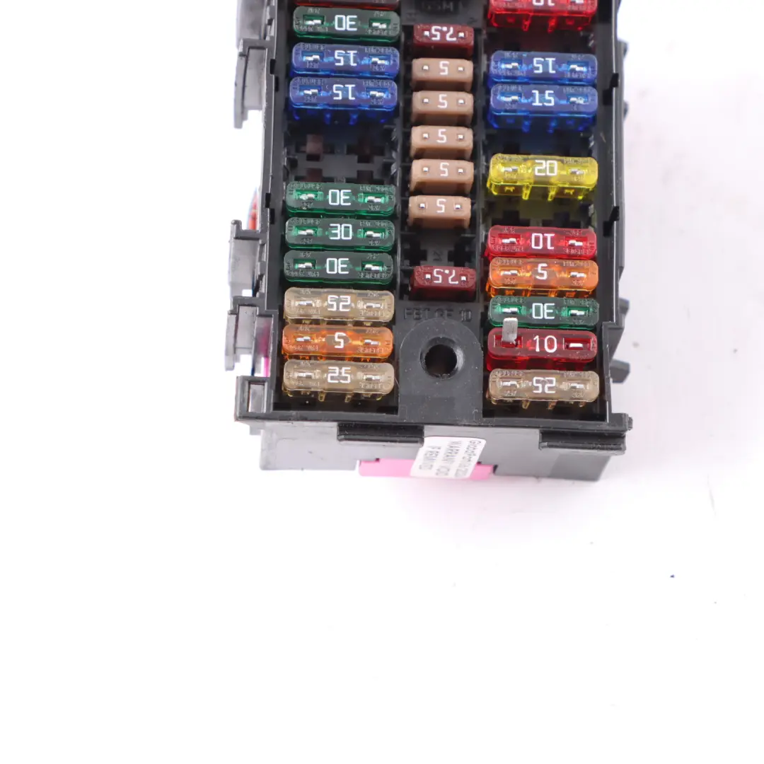 Fuse And Relay Box 7H0937617 to Volkswagen Transporter T5 T30 with Part number 7H0937617-1 Volkswagen Transporter T5 T30 Fuse And Relay Box 7H0937617 - SKU 7H0937617-1 - Part number 7H0937617-1