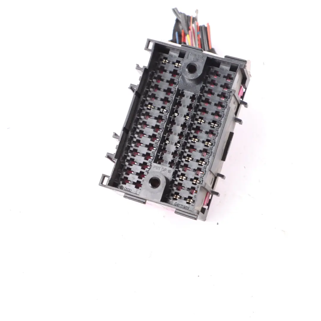 Skrzynka Bezpieczników do Volkswagen Transporter T5 T30 o numerze 7H0937617 Volkswagen Transporter T5 T30 Skrzynka Bezpieczników - SKU 7H0937617 - Numer Części 7H0937617