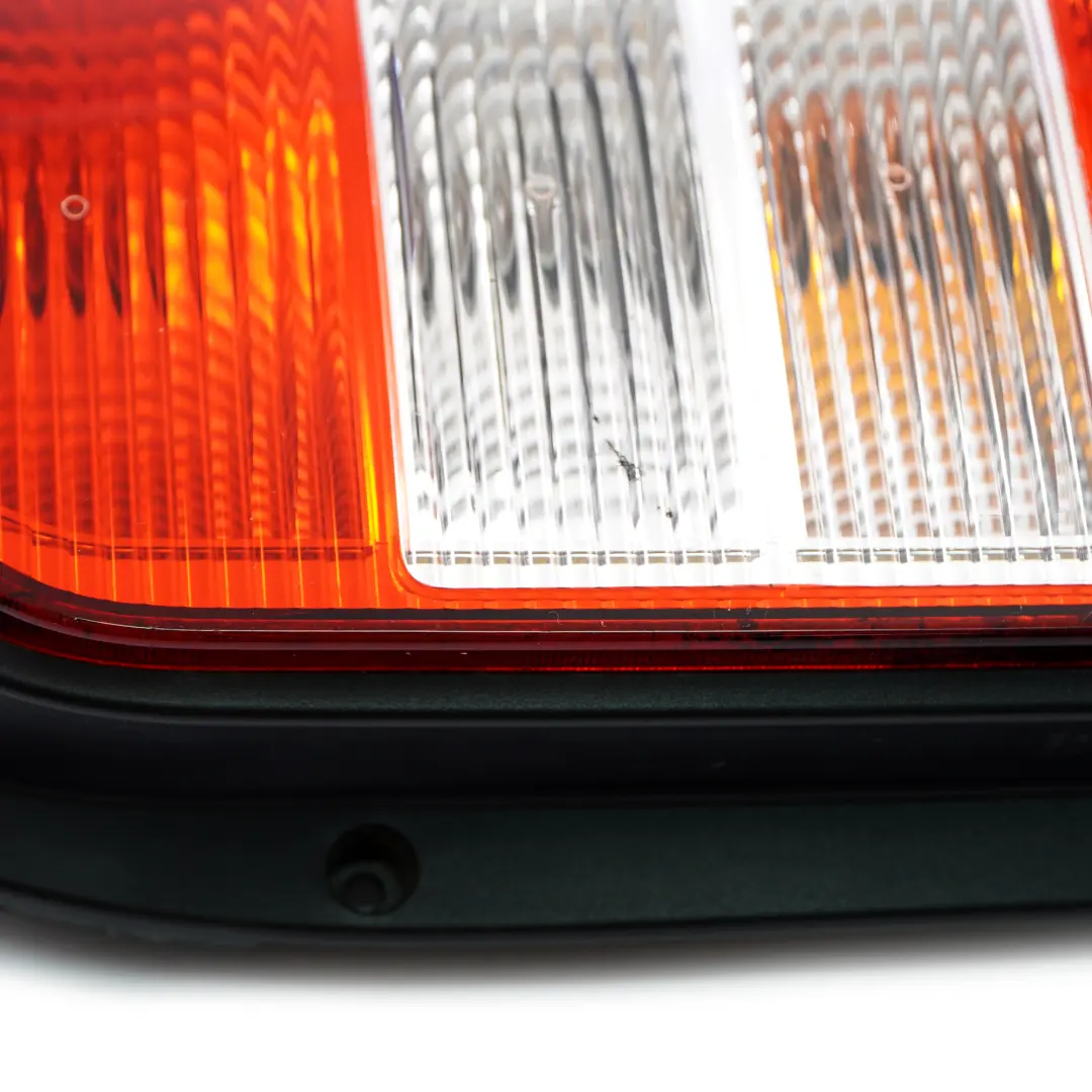 Volkswagen Transporter T5 Lampa Prawy Tył Prawa Tylna - SKU 7H0945096L - Numer Części 7H0945096L