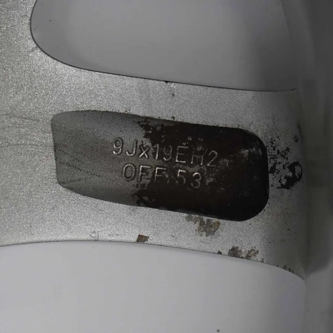 Llanta de aleación plateada 19" ET:53 9J para Land Rover Range Rover L322 con número de pieza 7H22-CA Land Rover Range Rover L322 Llanta de aleación plateada 19" ET:53 9J - SKU 7H22-CA-1 - Número de pieza 7H22-CA