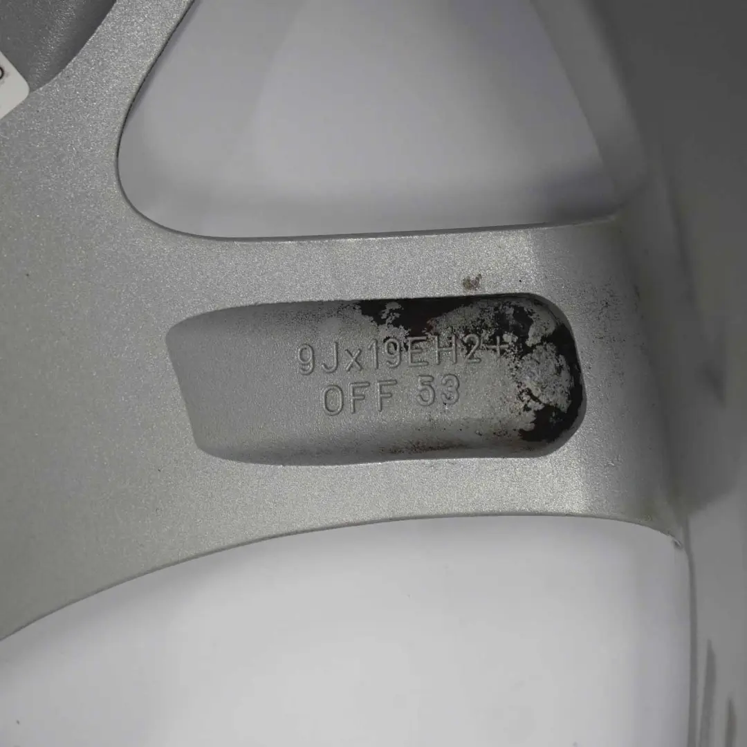 Llanta de aleación plateada 19" ET:53 9J para Land Rover Range Rover L322 con número de pieza 7H22-CA Land Rover Range Rover L322 Llanta de aleación plateada 19" ET:53 9J - SKU 7H22-CA-2 - Número de pieza 7H22-CA