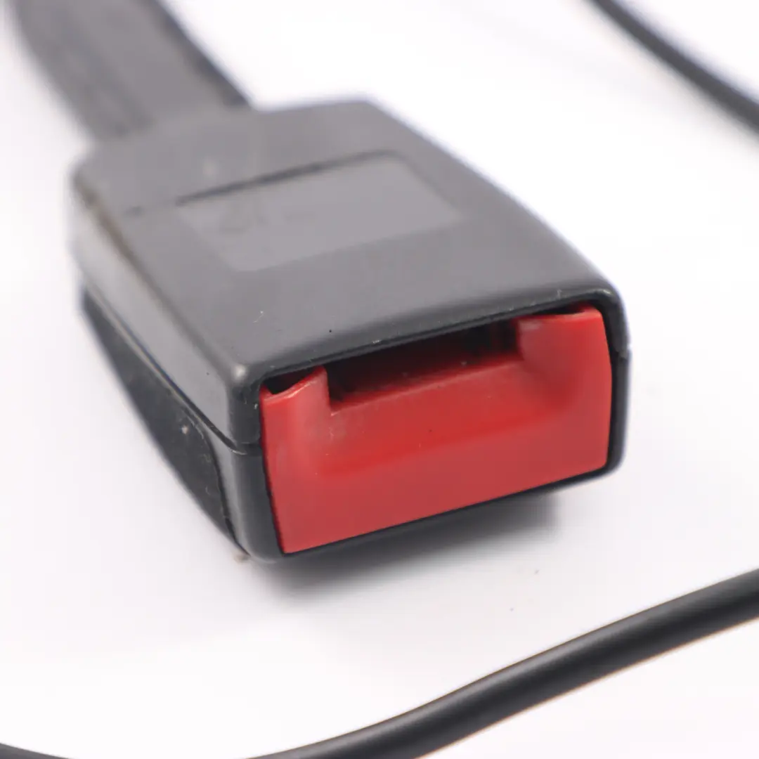 Boucle ceinture sécurité avant droite Loquet pour VW Volkswagen Touareg 1 à propos du numéro de pièce 7L6857778B VW Volkswagen Touareg 1 Boucle ceinture sécurité avant droite Loquet - SKU 7L6857778B - Numéro de pièce 7L6857778B