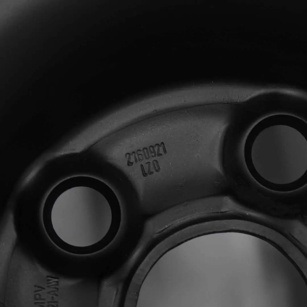 Roue de secours VW Sharan Noir Jante Acier R16 6J ET:53 pour à propos du numéro de pièce 7M3601027F Roue de secours VW Sharan Noir Jante Acier R16 6J ET:53 - SKU 7M3601027F - Numéro de pièce 7M3601027F