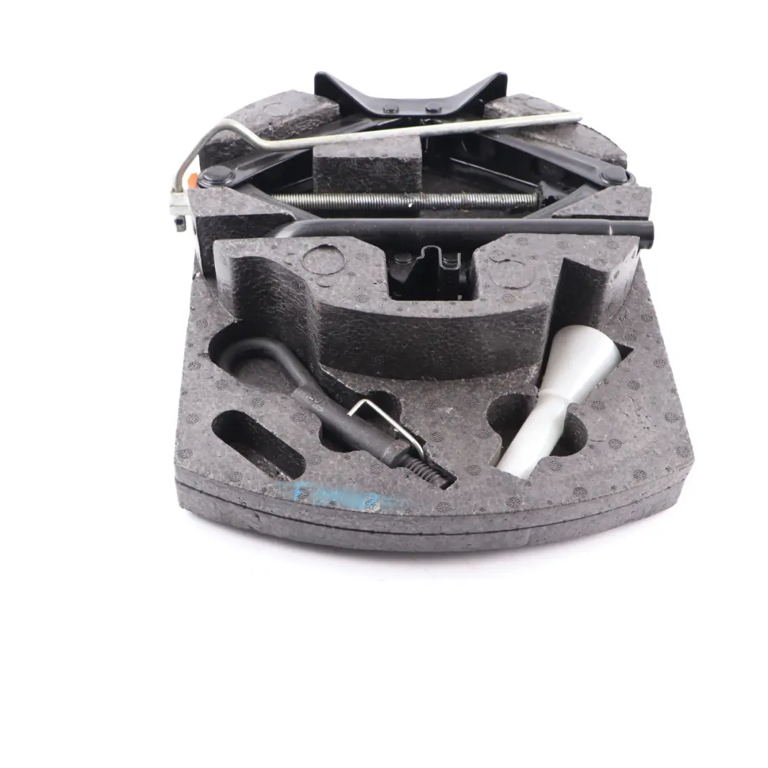  Service Kit Ford Mondeo MK4 Tool Lifting Jack Towing Eye Storage 7S71-17009-BC - SKU 7S7117009BC - Part number 7S7117009BC