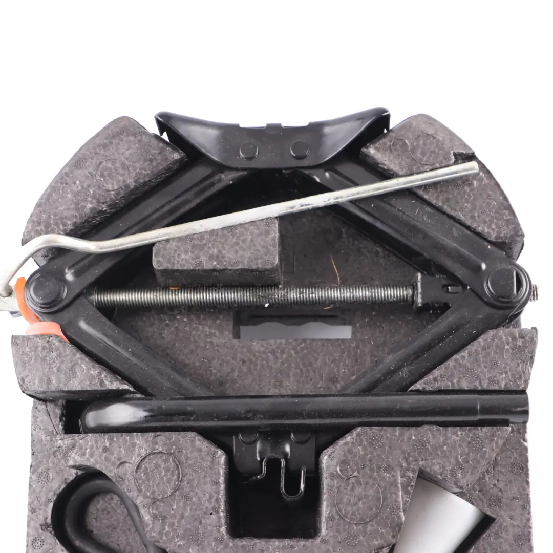  Service Kit Mini R56 R57 Kompressor Werkzeug Hebebock Reifendichtmittel Lagerung - SKU 7S7117009BC - Teilenummer 7S7117009BC