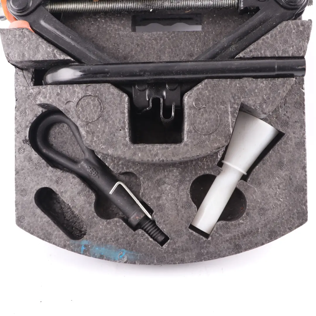  Service Kit Ford Mondeo MK4 Tool Lifting Jack Towing Eye Storage 7S71-17009-BC - SKU 7S7117009BC - Part number 7S7117009BC