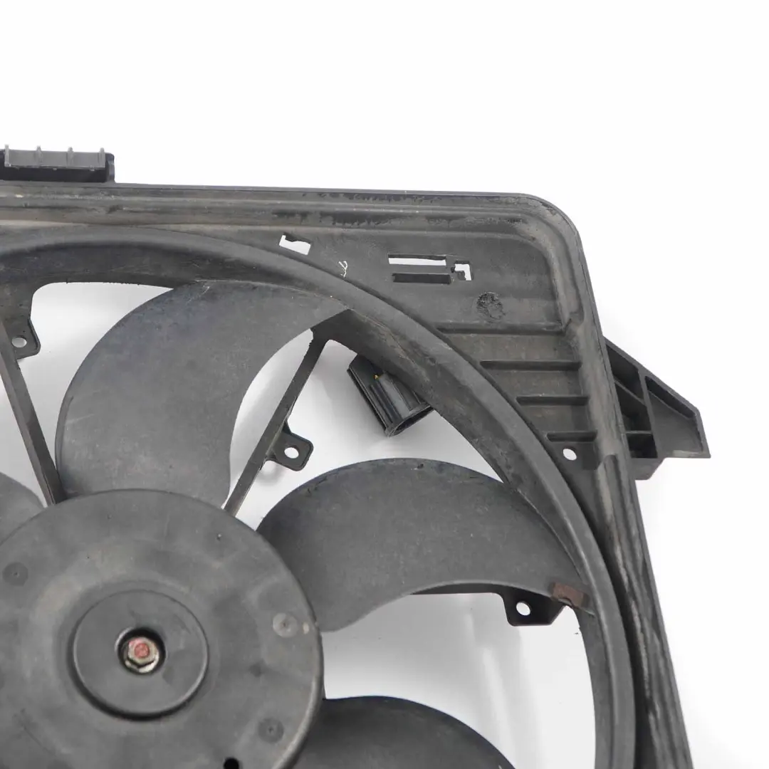 Refrigeración Ventilador Carenado para Ford Transit Connect Motor con número de pieza 7T16-8C607-NB Ford Transit Connect Motor Refrigeración Ventilador Carenado - SKU 7T16-8C607-NB - Número de pieza 7T16-8C607-NB