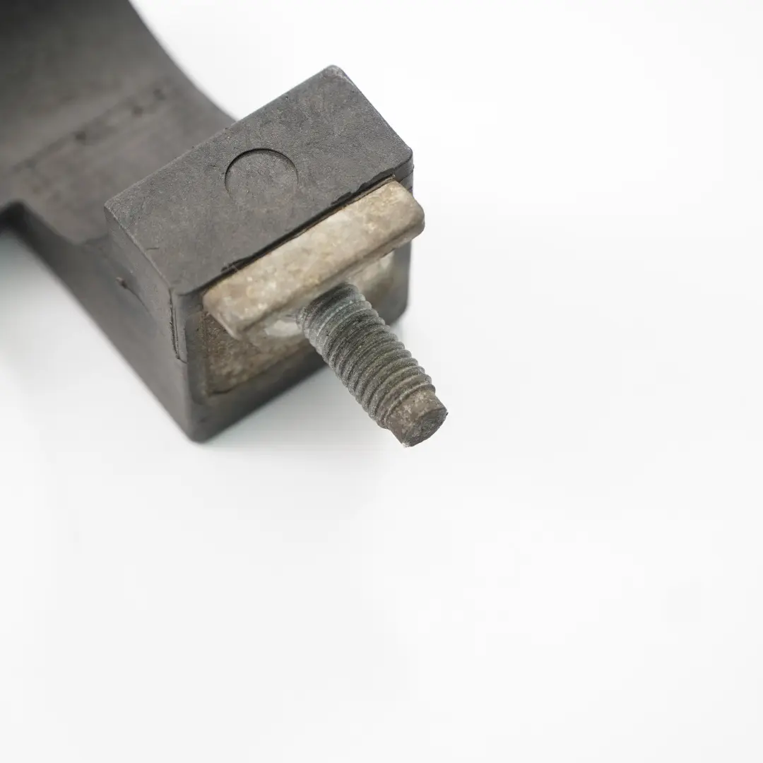 Zacisk Plusowy Akumulatora do Jaguar XF 250 o numerze 7W93-11A134-AA Jaguar XF 250 Zacisk Plusowy Akumulatora - SKU 7W93-11A134-AA - Numer Części 7W93-11A134-AA