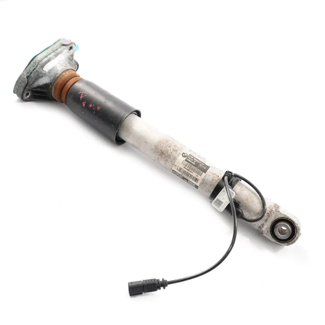 puntone sospensione ammortizzatore posteriore destro EDC per BMW F83 M4 con numero di parte 8008632 BMW F83 M4 puntone sospensione ammortizzatore posteriore destro EDC - SKU 8008632 - Numero di parte 8008632