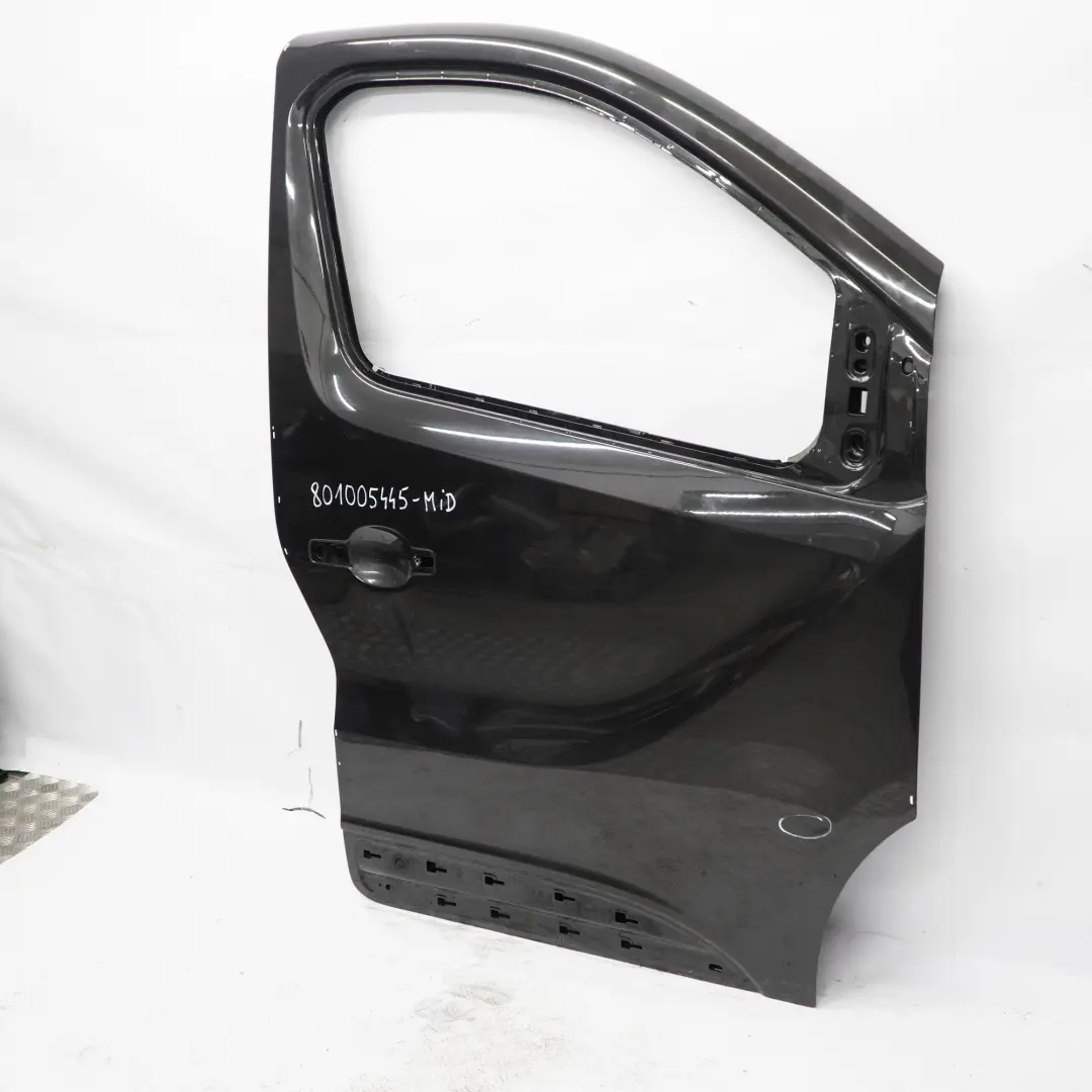 Drzwi Prawy Przód Midnight Black do Renault Trafic 3 o numerze 801005445R Renault Trafic 3 Drzwi Prawy Przód Midnight Black - SKU 801005445R-MIB - Numer Części 801005445R