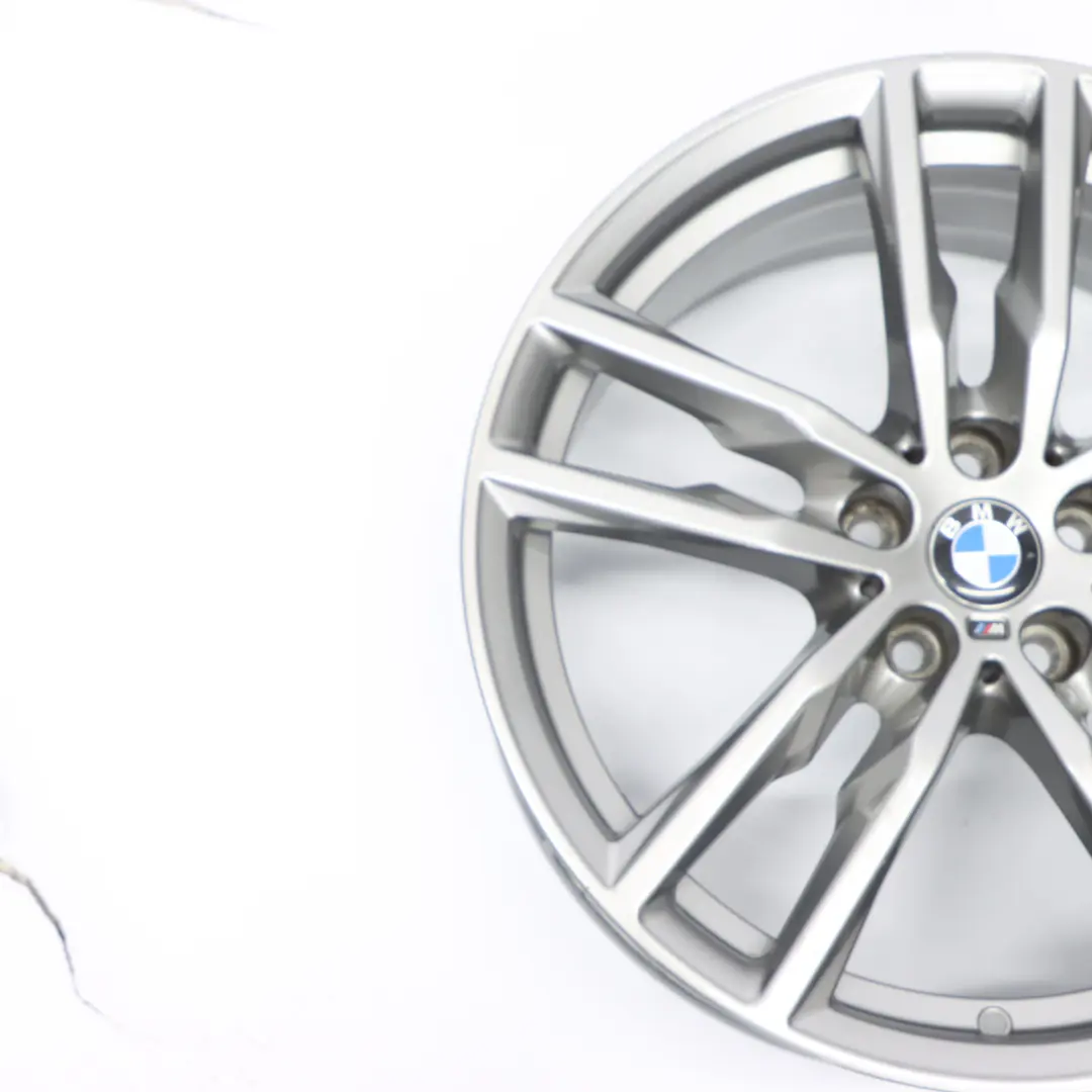 Cerchio in lega argento M a doppie razze 698 19" 7,5J ET:32 per BMW X3 G01 con numero di parte 8010267 BMW X3 G01 Cerchio in lega argento M a doppie razze 698 19" 7,5J ET:32 - SKU 8010267-1 - Numero di parte 8010267