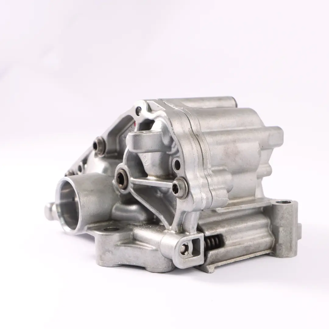 Pompe à huile BMW F80 M3 F82 F83 M4 F87 M2 Moteur à essence S55 N55 pour à propos du numéro de pièce 8011851 Pompe à huile BMW F80 M3 F82 F83 M4 F87 M2 Moteur à essence S55 N55 - SKU 8011851 - Numéro de pièce 8011851