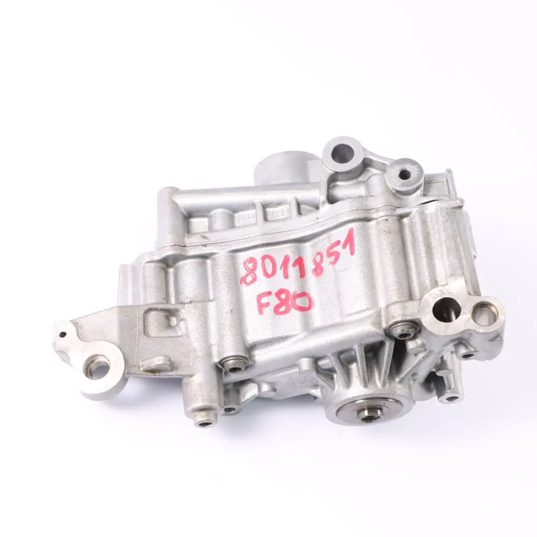 Oil Pump BMW F80 M3 F82 F83 M4 F87 M2 Petrol Engine S55 N55 Oil Pump to with Part number 8011851 Oil Pump BMW F80 M3 F82 F83 M4 F87 M2 Petrol Engine S55 N55 Oil Pump - SKU 8011851 - Part number 8011851