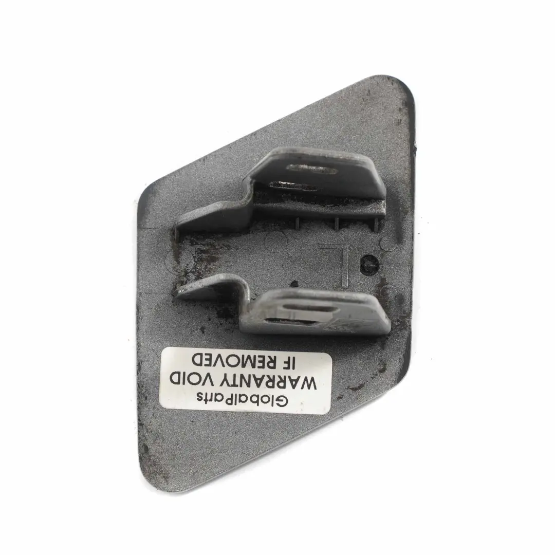 BMW E90 Couvercle de Buse Pulverisation Rabat Gauche Titansilber Metallic - 354 - SKU 8031307-TS - Numéro de pièce 8031307