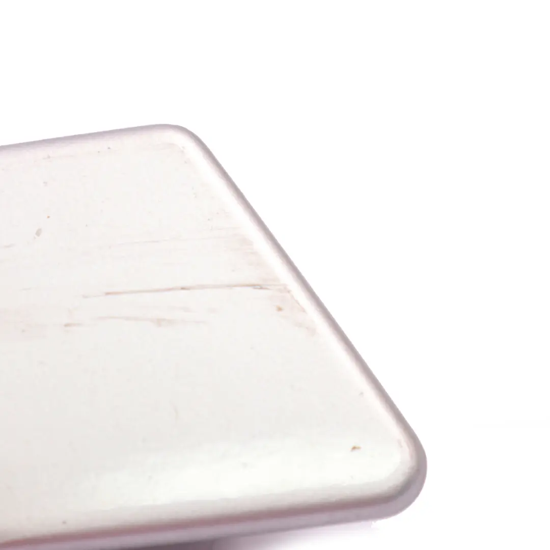 Cubierta Boquilla Flap Derecha Titansilber Plata Metálico - 354 para BMW E90 con número de pieza 8031308 BMW E90 Cubierta Boquilla Flap Derecha Titansilber Plata Metálico - 354 - SKU 8031308-TS - Número de pieza 8031308