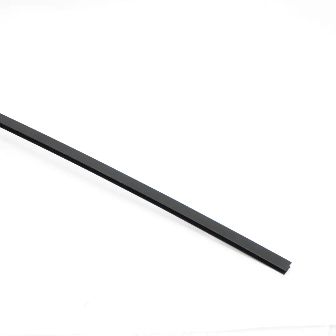 Guide Fenêtre Porte Avant Droite Rail pour Renault Master III à propos du numéro de pièce 803328113R Renault Master III Guide Fenêtre Porte Avant Droite Rail - SKU 803328113R - Numéro de pièce 803328113R