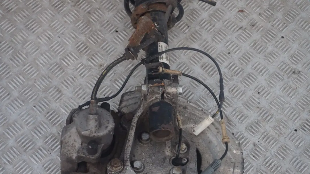 M57N2 M Amortisseurs Sport a L'Avant Gauche Pivotement pour BMW 3 E90 325d à propos du numéro de pièce 8036553 BMW 3 E90 325d M57N2 M Amortisseurs Sport a L'Avant Gauche Pivotement - SKU 8036553-2 - Numéro de pièce 8036553