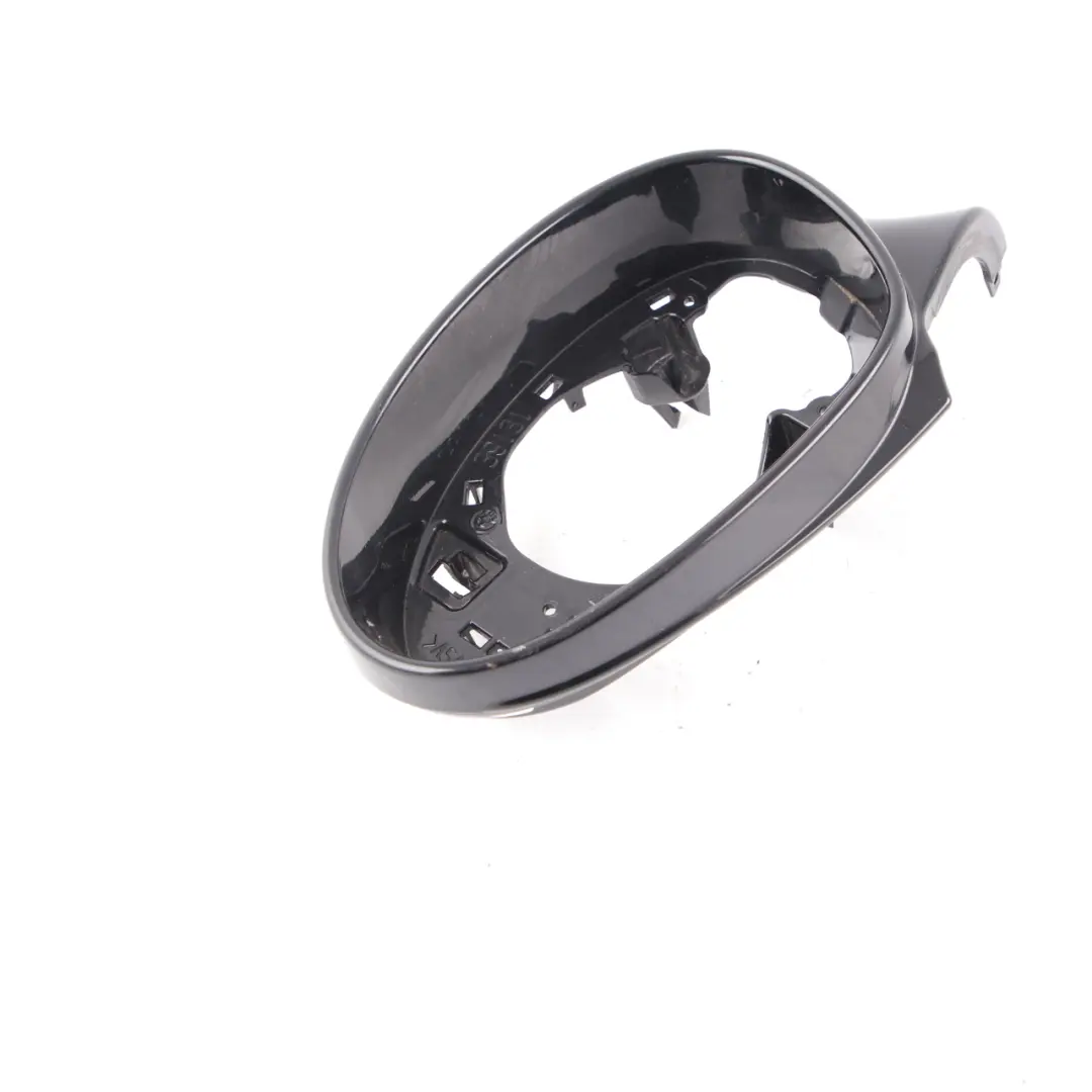 Supporto SX Nero Lucido Nero per BMW E81 E87 E90 E91 M Sport con numero di parte 8036571 BMW E81 E87 E90 E91 M Sport Supporto SX Nero Lucido Nero - SKU 8036571 - Numero di parte 8036571