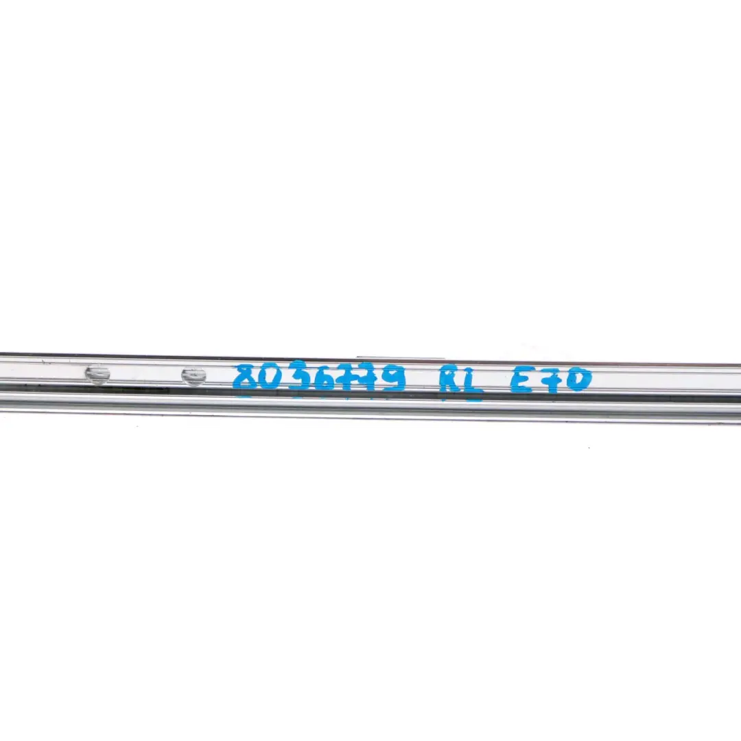Finisher Fensterrahmen Tür Hinten Links Alu Satiniert für BMW X5 E70 LCI mit Teilenummer 8036779 BMW X5 E70 LCI Finisher Fensterrahmen Tür Hinten Links Alu Satiniert - SKU 8036779 - Teilenummer 8036779