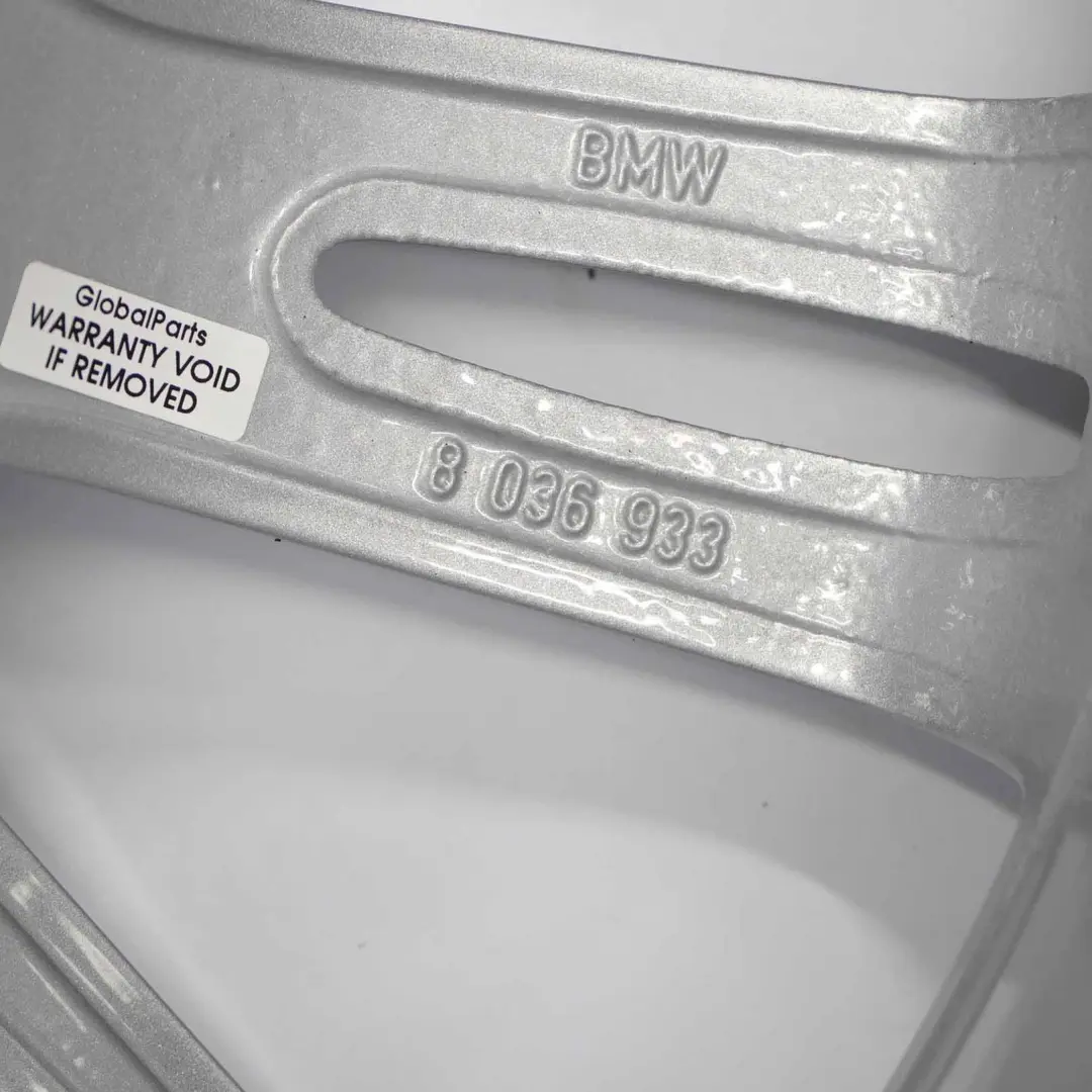 Felgi Aluminiowe 18" Styling 193 do BMW E90 E91 o numerze 8036933 BMW E90 E91 Felgi Aluminiowe 18" Styling 193 - SKU 8036933/8036934-1 - Numer Części 8036933
