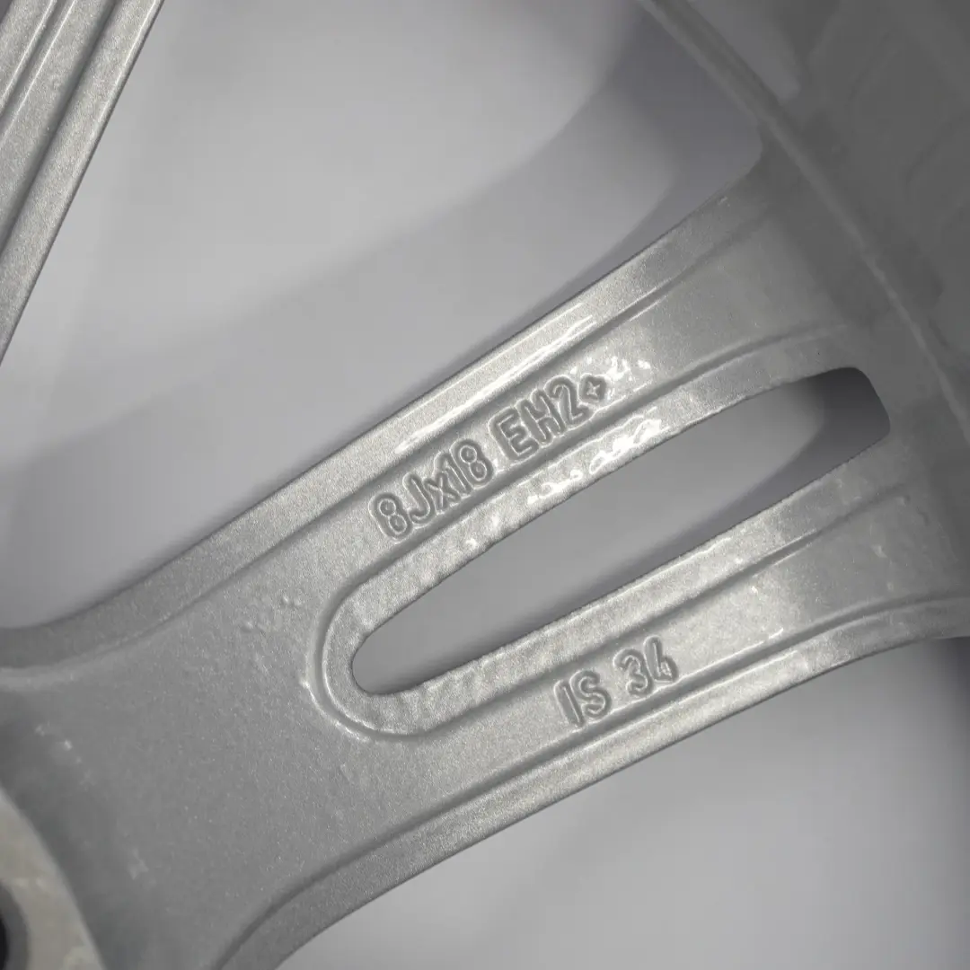 Jantes D'Alu Alliage Complete 4x Roue 18" M Rayons en etoile pour BMW E90 E91 E92 à propos du numéro de pièce 8036933 BMW E90 E91 E92 Jantes D'Alu Alliage Complete 4x Roue 18" M Rayons en etoile - SKU 8036933/8036934-1 - Numéro de pièce 8036933