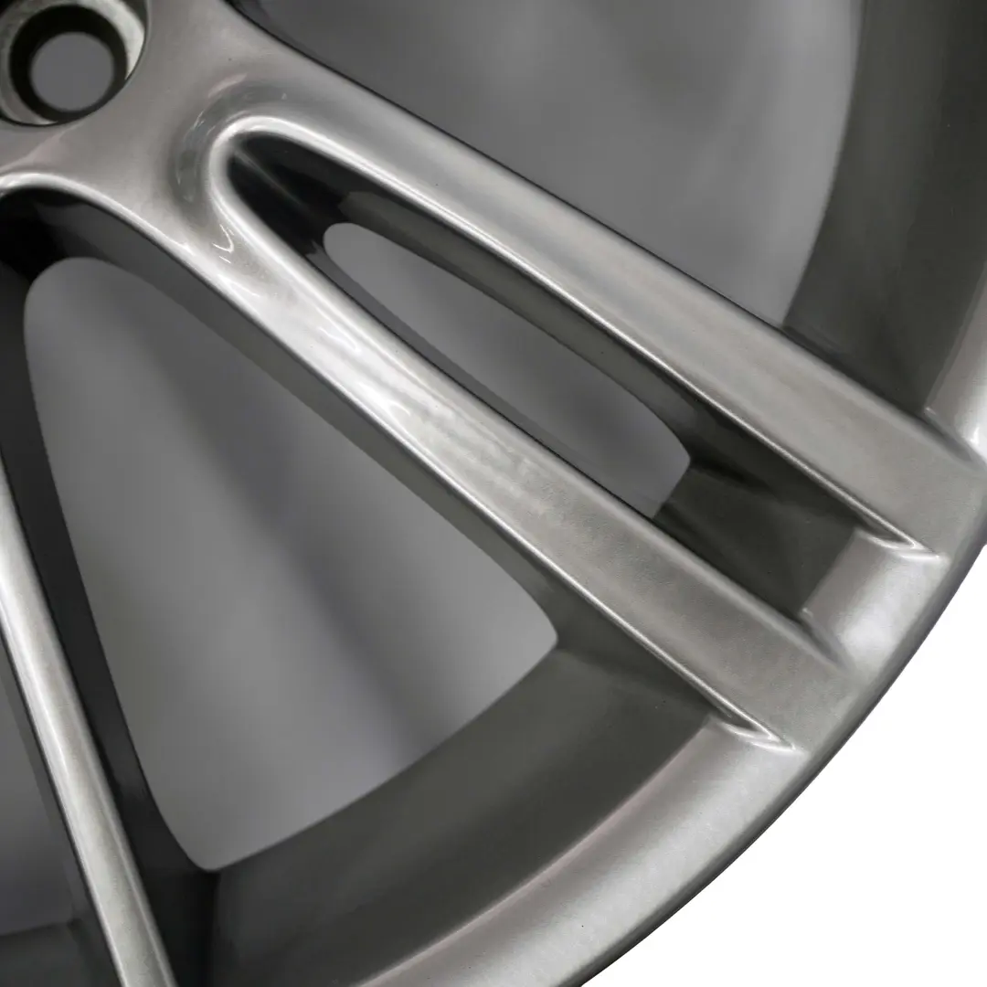 Alu Felgen Alufelge Komplettes 4x Rad 18" M Sternspeiche 193 für BMW E90 E91 E92 mit Teilenummer 8036933 BMW E90 E91 E92 Alu Felgen Alufelge Komplettes 4x Rad 18" M Sternspeiche 193 - SKU 8036933/8036934 - Teilenummer 8036933