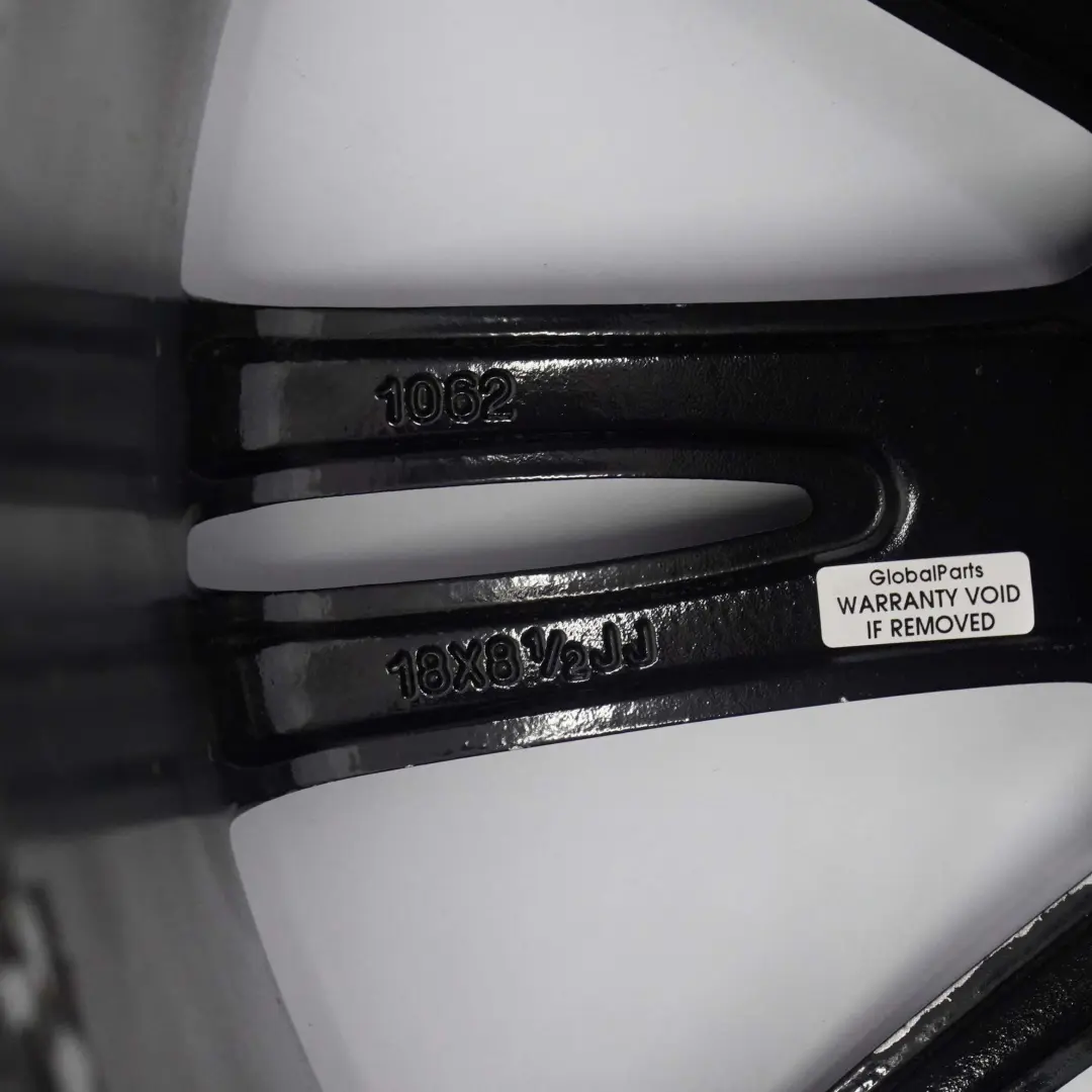 Jante alliage arriere noire 18" 8,5J ET:37 M Spider Spoke 193 VIA pour BMW E90 E91 à propos du numéro de pièce 8036934 BMW E90 E91 Jante alliage arriere noire 18" 8,5J ET:37 M Spider Spoke 193 VIA - SKU 8036934-VIA2 - Numéro de pièce 8036934