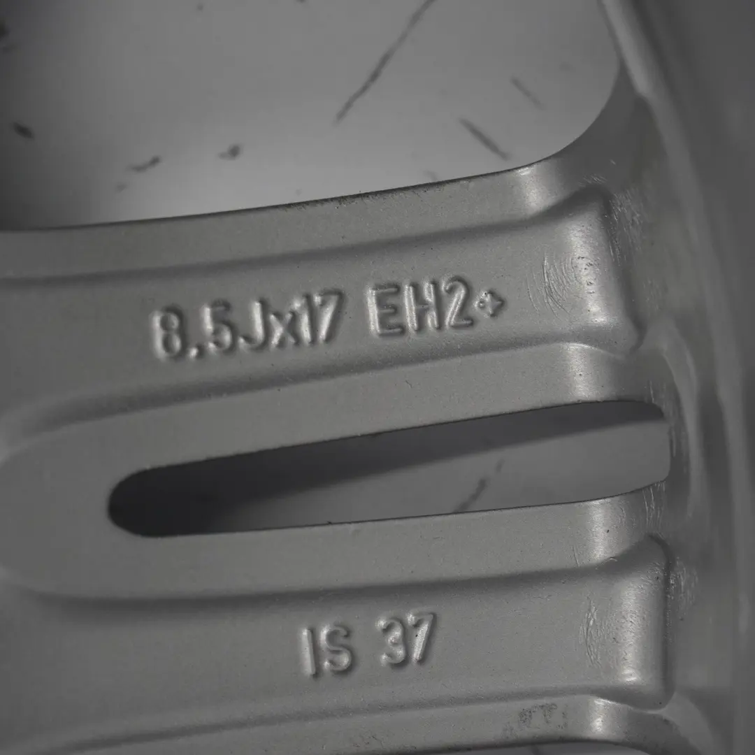 Hinten Alufelge Alu Felge Doppelspeiche 194 17" 8,5J ET:37 für BMW 3 er E90 E91 E92 mit Teilenummer 8036936 BMW 3 er E90 E91 E92 Hinten Alufelge Alu Felge Doppelspeiche 194 17" 8,5J ET:37 - SKU 8036936-8 - Teilenummer 8036936