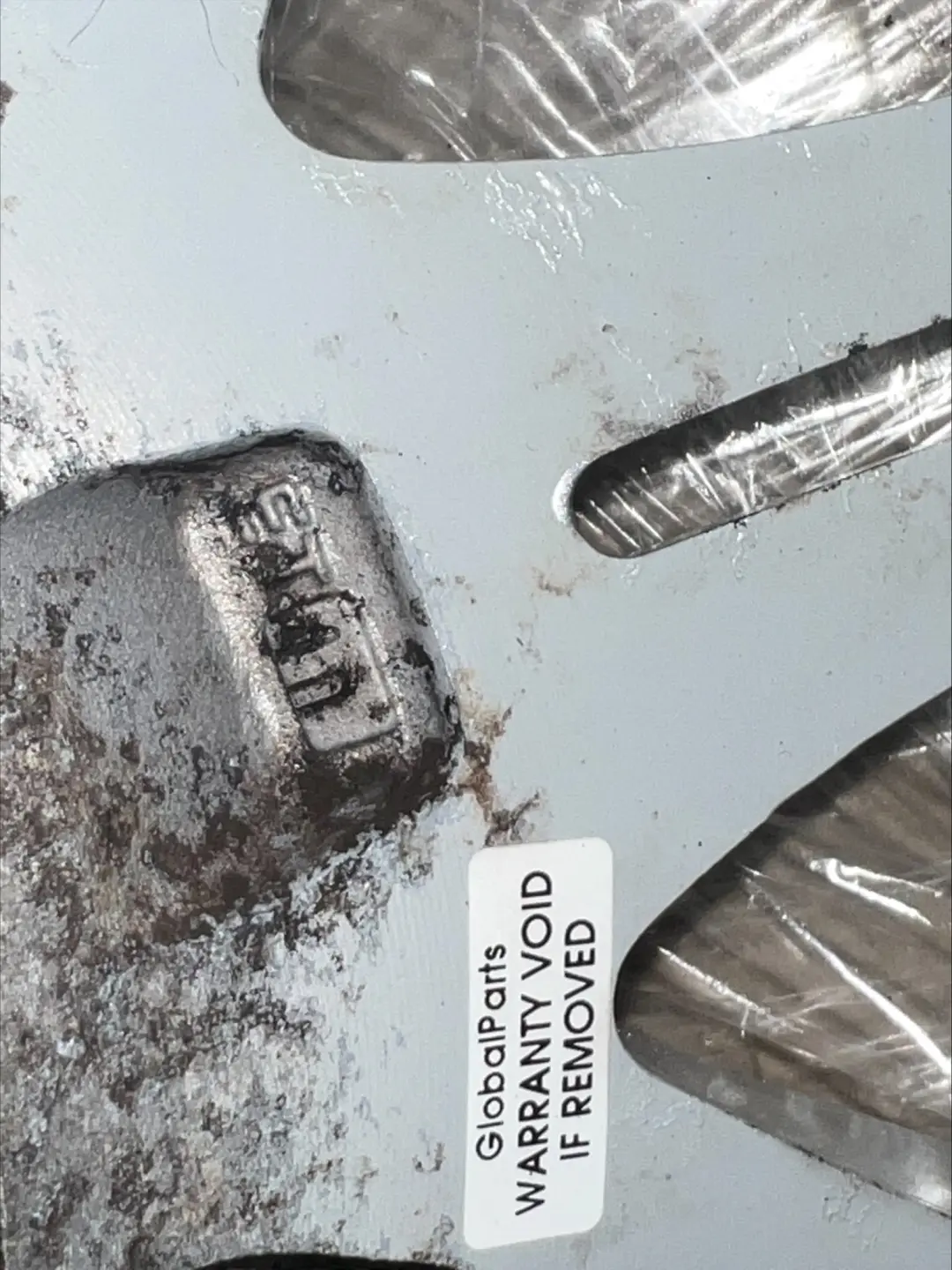 AlluMini o Cerchione IN Lega 18 " Doppio Raggio 8J ET: 40 Via per BMW E60 E61 con numero di parte 8036947 BMW E60 E61 AlluMini o Cerchione IN Lega 18 " Doppio Raggio 8J ET: 40 Via - SKU 8036947-VIA - Numero di parte 8036947