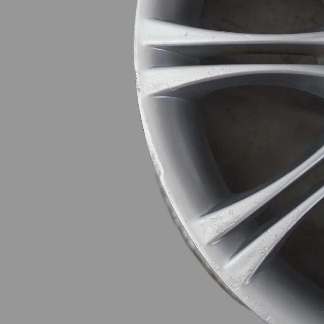 Alu Felge Alufelge 18" Doppelspeiche 8J ET:40 VIA für BMW 5 er E60 E61 mit Teilenummer 8036947 BMW 5 er E60 E61 Alu Felge Alufelge 18" Doppelspeiche 8J ET:40 VIA - SKU 8036947-VIA - Teilenummer 8036947