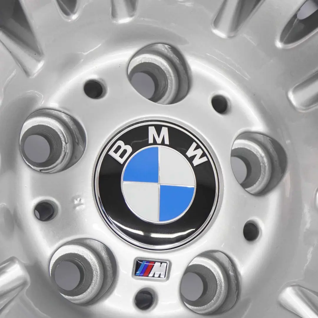 Silber Komplettes 4x Rad Alufelgen Alu Felge 19" M Doppelspeiche 172 für BMW E60 mit Teilenummer 8036948/8036949 BMW E60 Silber Komplettes 4x Rad Alufelgen Alu Felge 19" M Doppelspeiche 172 - SKU 8036948/8036949-1 - Teilenummer 8036948/8036949