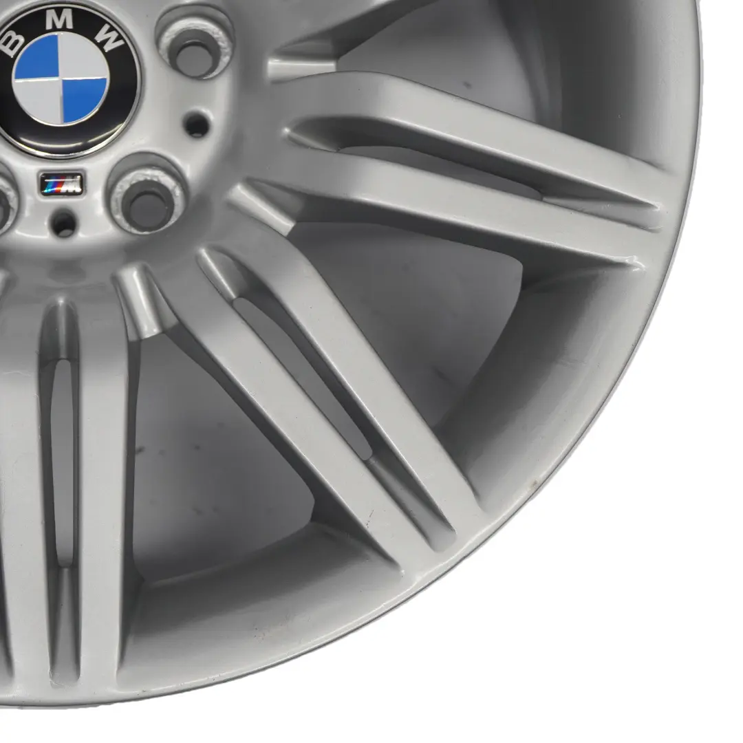 Llanta de Aleación Trasera 19" ET:32 9,5J M Doble Radio 172 para BMW Serie 5 E60 E61 con número de pieza 8036949 BMW Serie 5 E60 E61 Llanta de Aleación Trasera 19" ET:32 9,5J M Doble Radio 172 - SKU 8036949-4 - Número de pieza 8036949