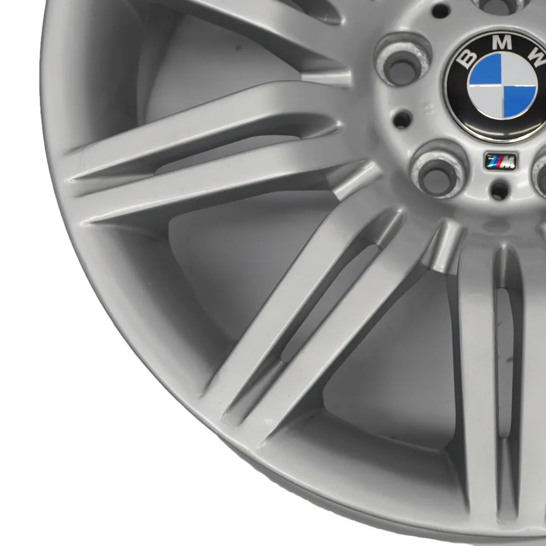 Cerchio posteriore in lega 19" ET:32 9,5J M Doppie razze 172 per BMW Serie 5 E60 E61 con numero di parte 8036949 BMW Serie 5 E60 E61 Cerchio posteriore in lega 19" ET:32 9,5J M Doppie razze 172 - SKU 8036949-4 - Numero di parte 8036949