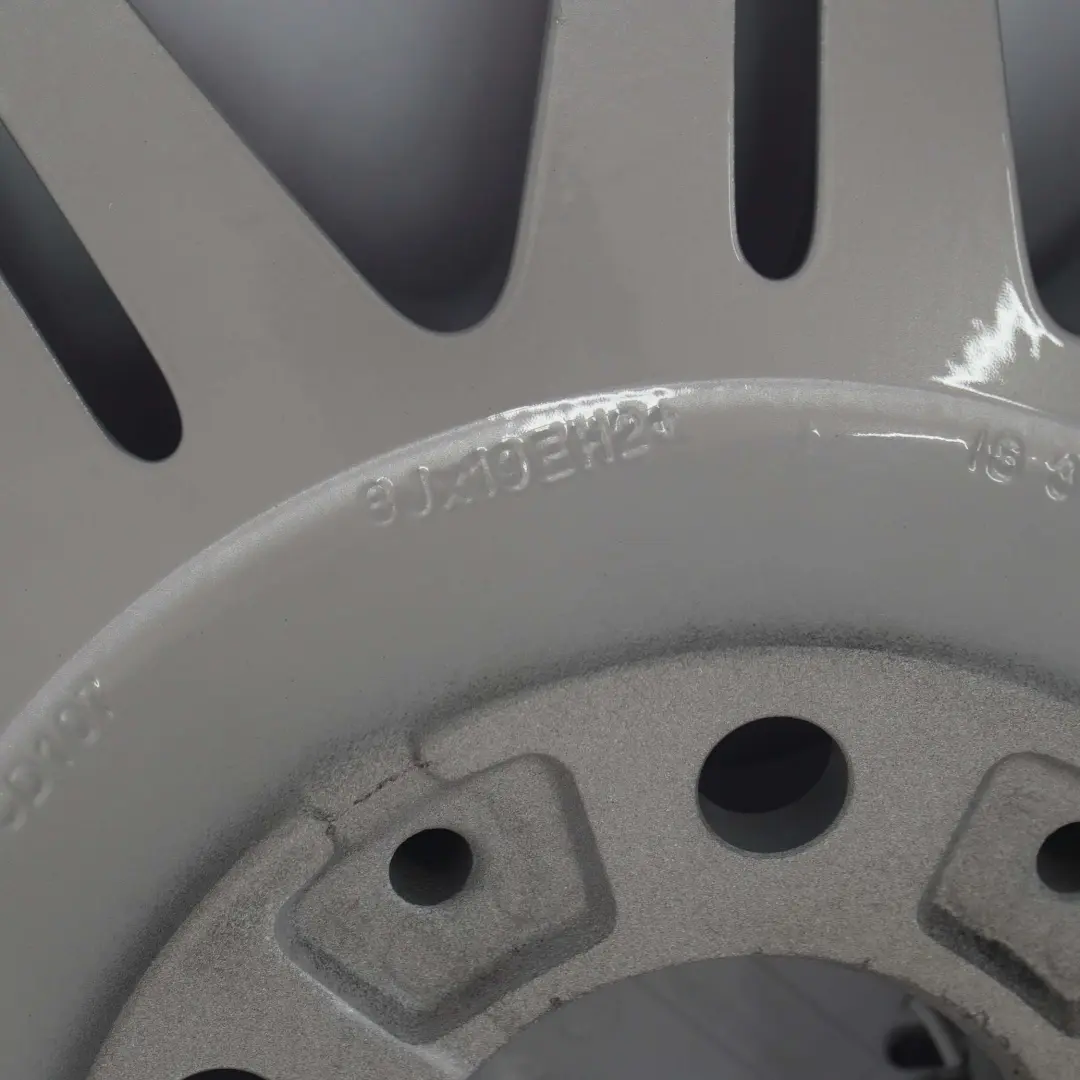 Rueda Delantera Llanta Aleacion 19" M Doble Radio 225 8J ET:37 para BMW E90 con número de pieza 8037141 BMW E90 Rueda Delantera Llanta Aleacion 19" M Doble Radio 225 8J ET:37 - SKU 8037141 - Número de pieza 8037141