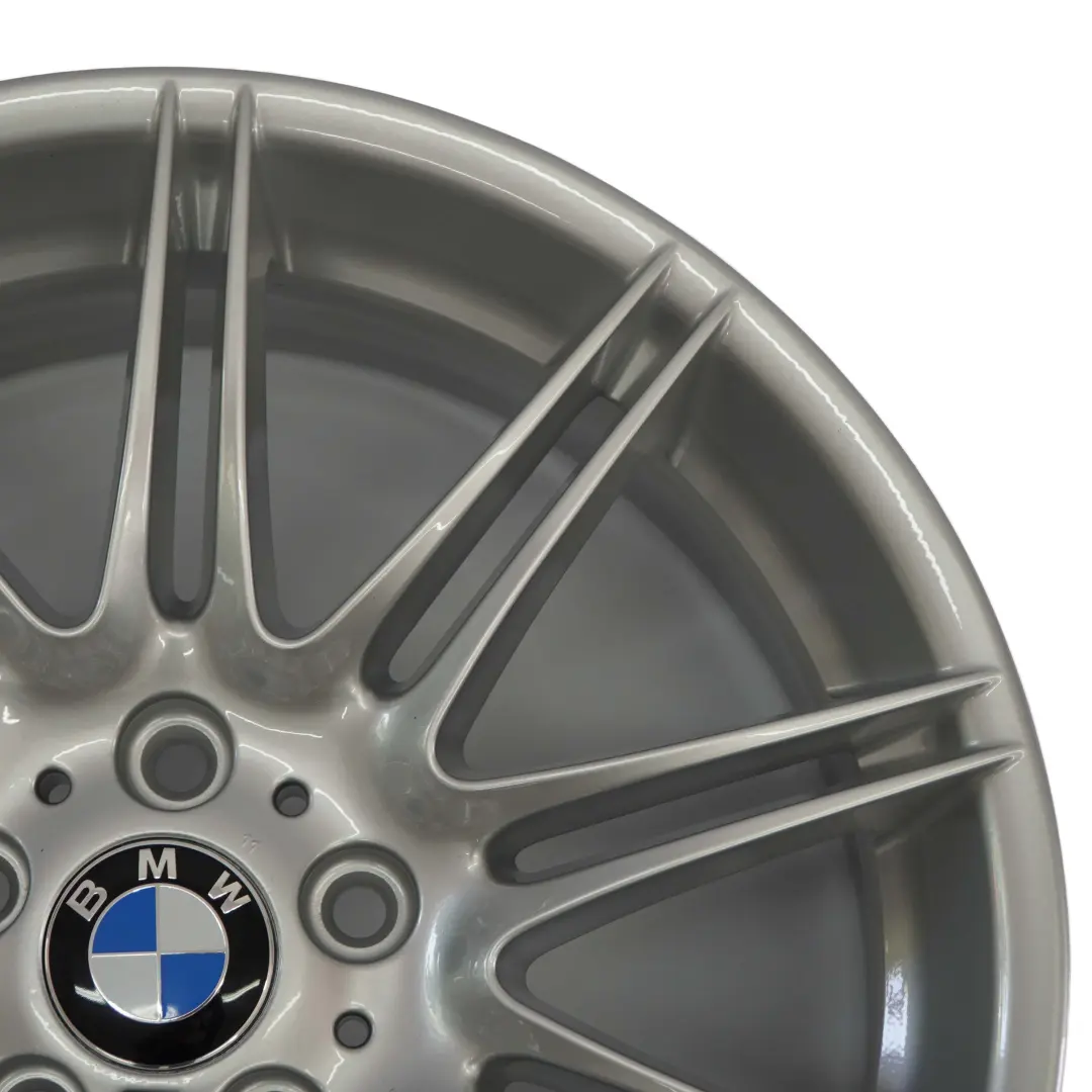 Rueda Delantera Llanta Aleacion 19" M Doble Radio 225 8J ET:37 para BMW E90 con número de pieza 8037141 BMW E90 Rueda Delantera Llanta Aleacion 19" M Doble Radio 225 8J ET:37 - SKU 8037141 - Número de pieza 8037141