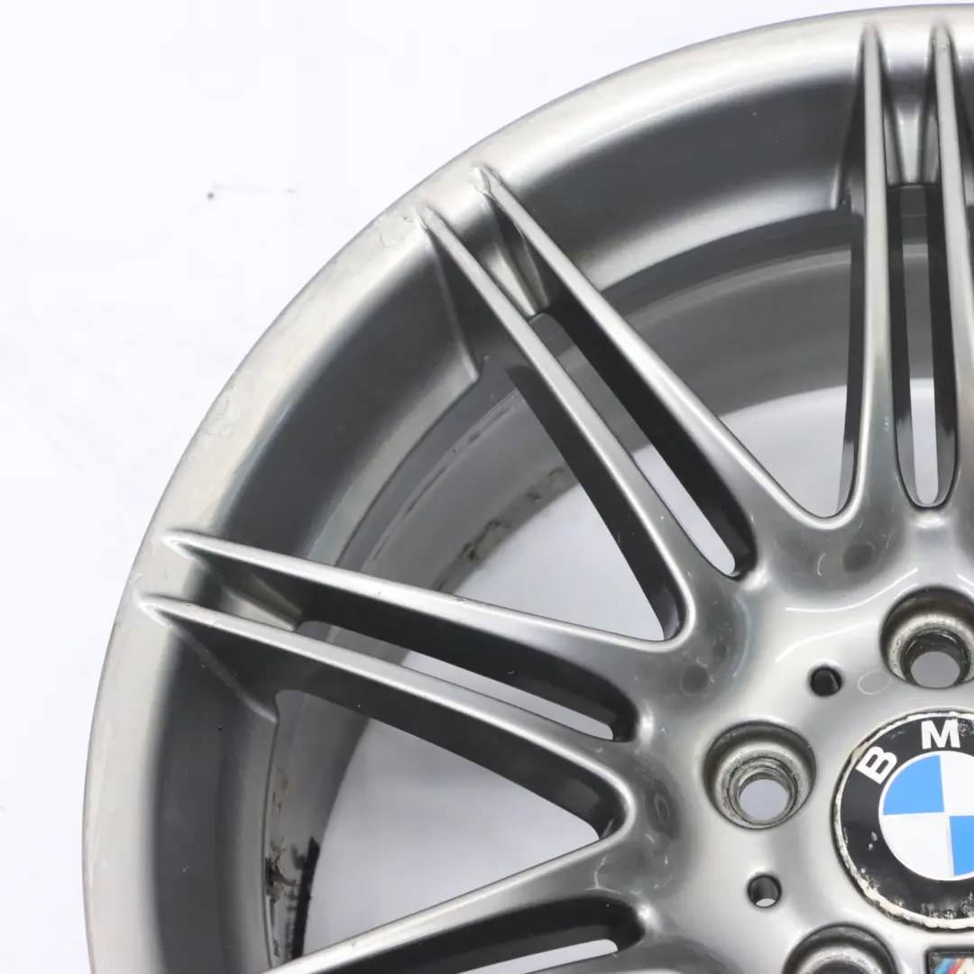 Ferricgrey llanta trasera aleación 19 "M de doble radio 225 9J ET:39 para BMW E90 E92 con número de pieza 8037142 BMW E90 E92 Ferricgrey llanta trasera aleación 19 "M de doble radio 225 9J ET:39 - SKU 8037142-4 - Número de pieza 8037142