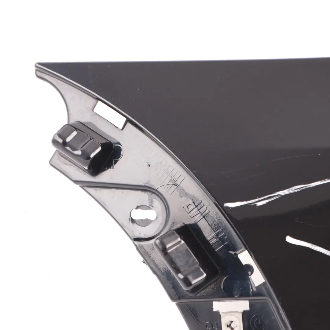 Parachoques Trasero Izquierdo Lateral Negro Carbono - 416 para BMW X5 E70 M Sport con número de pieza 8037281 BMW X5 E70 M Sport Parachoques Trasero Izquierdo Lateral Negro Carbono - 416 - SKU 8037281-CAR - Número de pieza 8037281