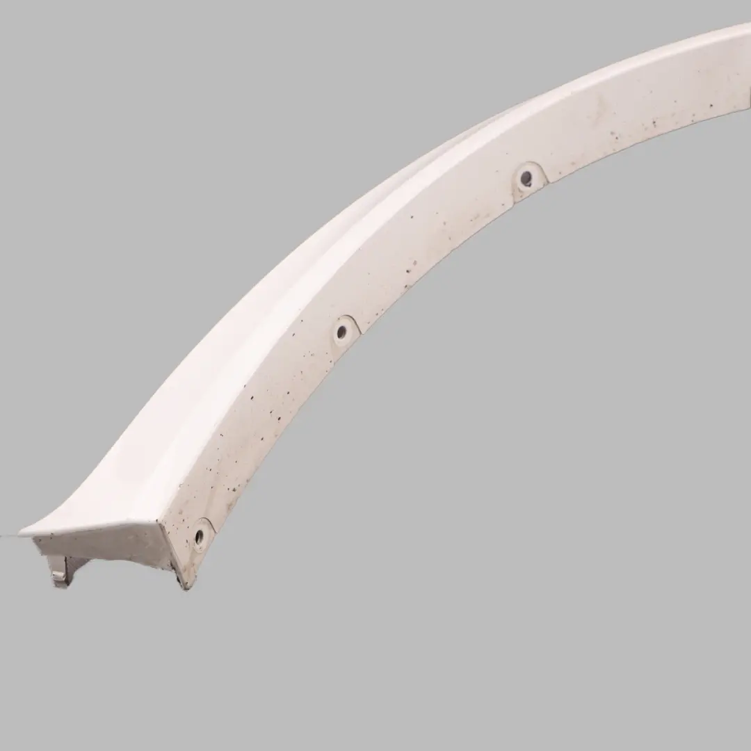 Enjoliveur Passage Roue Avant Droit Alpinweiss - 300 pour BMW X5 E70 M Sport à propos du numéro de pièce 8037292 BMW X5 E70 M Sport Enjoliveur Passage Roue Avant Droit Alpinweiss - 300 - SKU 8037292-AW - Numéro de pièce 8037292