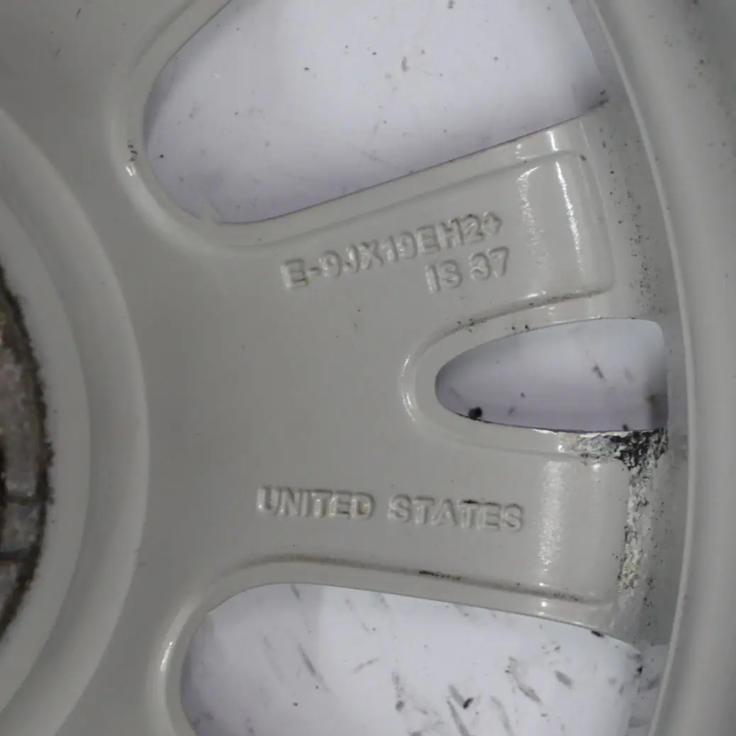 M-Sport Alloy BMW X5 E70 Silver Wheel Rim 19" V Spoke 223 ET:37 9J to with Part number 8037347 M-Sport Alloy BMW X5 E70 Silver Wheel Rim 19" V Spoke 223 ET:37 9J - SKU 8037347-3 - Part number 8037347