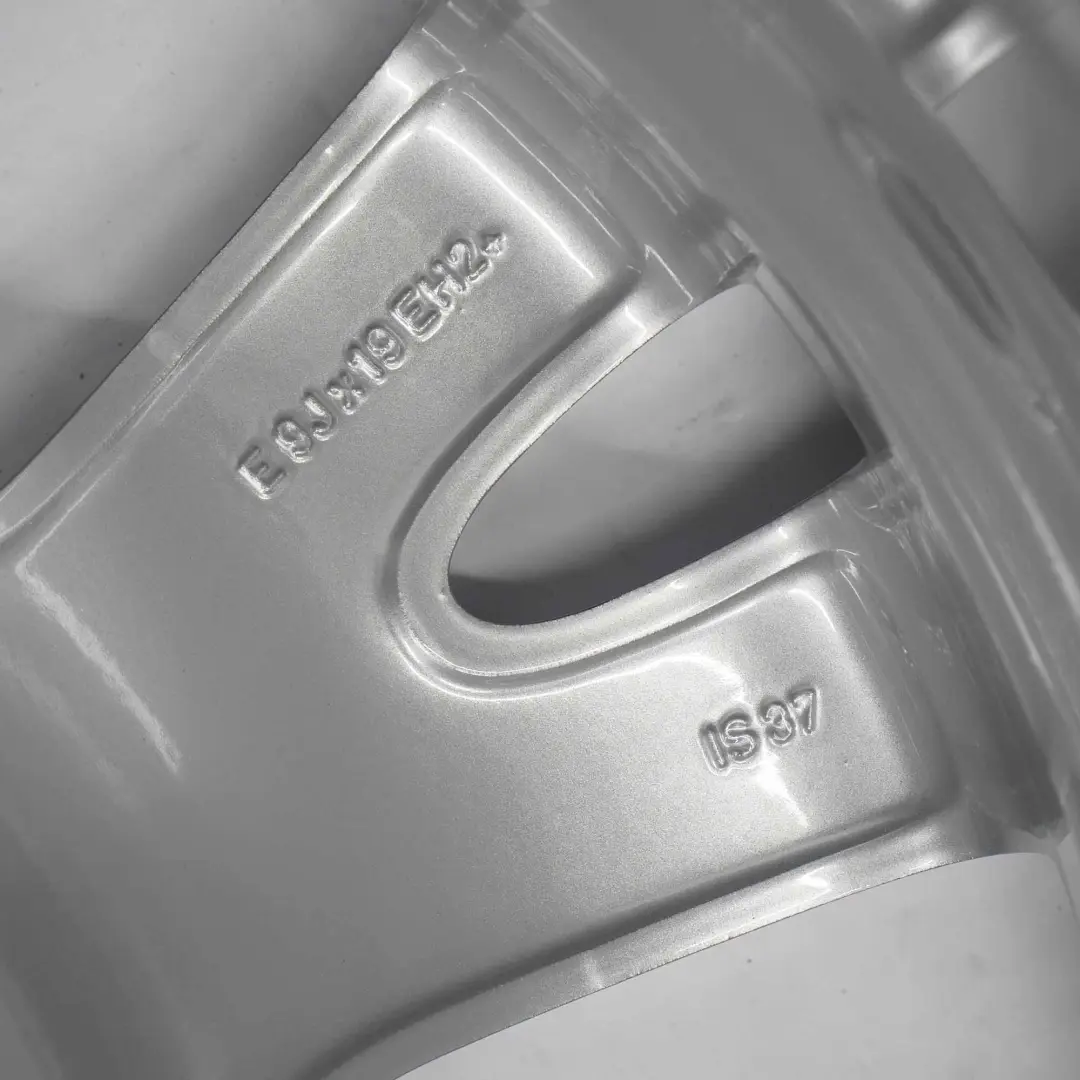 llanta De aleacion De plata 19" V Spoke 223 M-Sport ET:37 9J para BMW X5 E70 con número de pieza 8037347 BMW X5 E70 llanta De aleacion De plata 19" V Spoke 223 M-Sport ET:37 9J - SKU 8037347 - Número de pieza 8037347