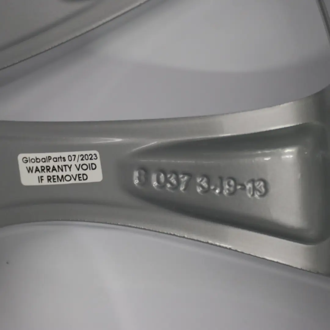 Felga Aluminiowa 20" 10J ET:40 do BMW X5 E70 o numerze 8037349 BMW X5 E70 Felga Aluminiowa 20" 10J ET:40 - SKU 8037349 - Numer Części 8037349