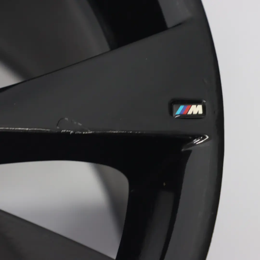 Cerchio posteriore nero in lega 20" M V-spoke 227 ET:35 11J per BMW X5 E70 con numero di parte 8037350 BMW X5 E70 Cerchio posteriore nero in lega 20" M V-spoke 227 ET:35 11J - SKU 8037350-2 - Numero di parte 8037350