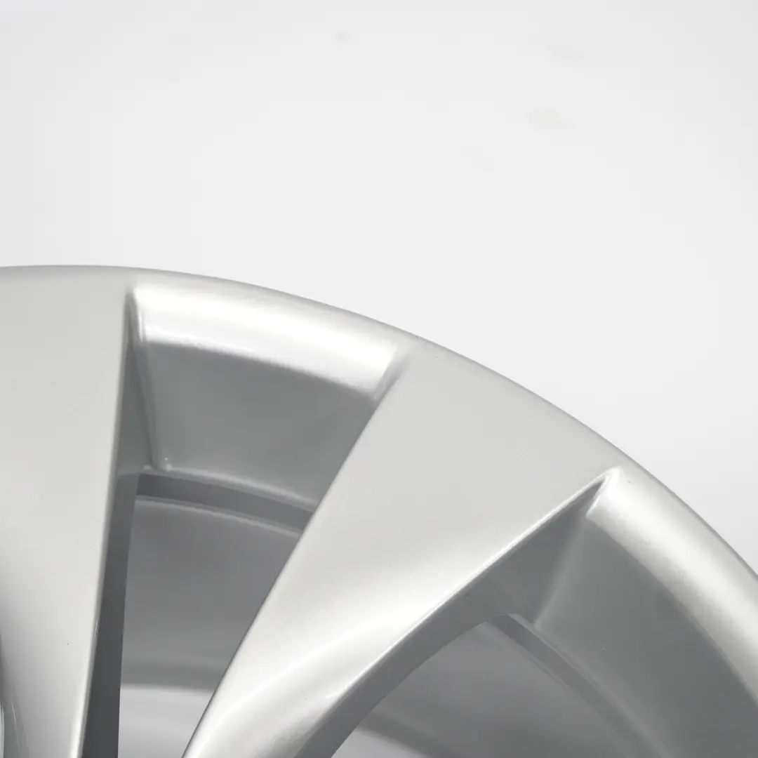 Felga Aluminiowa M 20" ET:35 11J V-spoke 227 do BMW X5 E70 o numerze 8037350 BMW X5 E70 Felga Aluminiowa M 20" ET:35 11J V-spoke 227 - SKU 8037350 - Numer Części 8037350