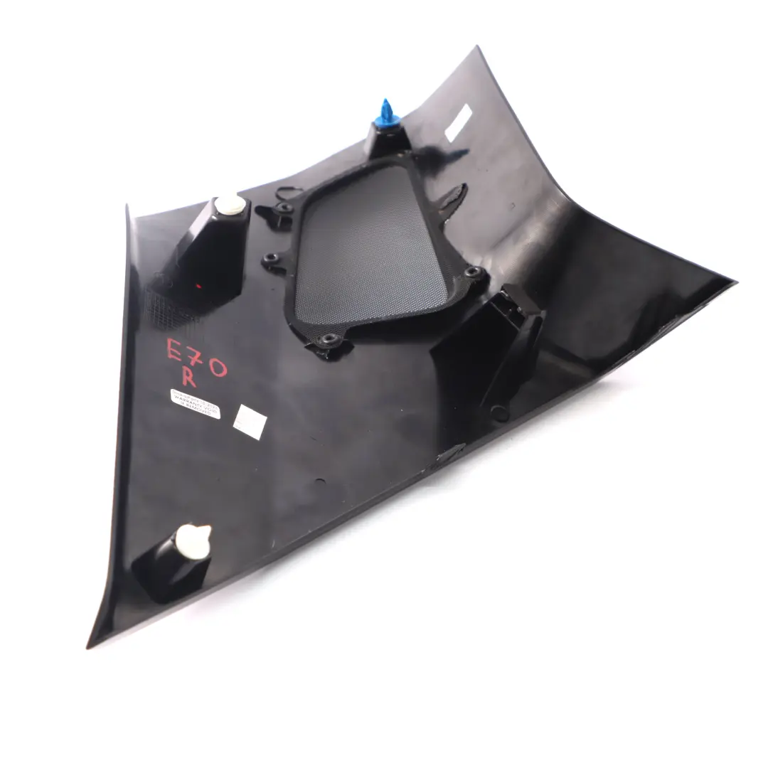 Copertura Colonna D Trim Posteriore Destra Pannello Superiore 6952696 per BMW X5 E70 con numero di parte 8037392 BMW X5 E70 Copertura Colonna D Trim Posteriore Destra Pannello Superiore 6952696 - SKU 8037392 - Numero di parte 8037392