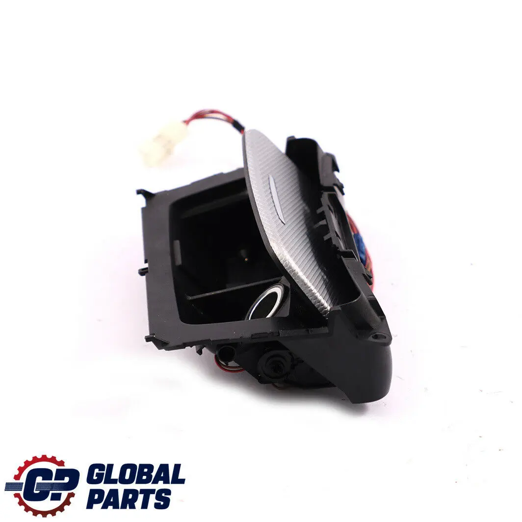 Posacenere IN AlluMini o Alu Ghiaccio Argento per BMW E81 E82 E87 LCI con numero di parte 8037469 BMW E81 E82 E87 LCI Posacenere IN AlluMini o Alu Ghiaccio Argento - SKU 8037469-1 - Numero di parte 8037469