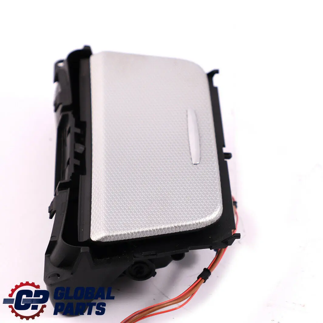 Embellecedor cenicero aluminio frontal Glacier Silber para BMW E81 E82 E87 LCI con número de pieza 8037469 BMW E81 E82 E87 LCI Embellecedor cenicero aluminio frontal Glacier Silber - SKU 8037469-1 - Número de pieza 8037469