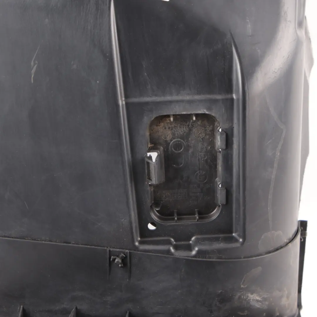 Bottom Front Right O/S Wheel Arch Housing Cover to BMW 3 Series E90 E91 4 M Sport with Part number 8040102 BMW 3 Series E90 E91 4 M Sport Bottom Front Right O/S Wheel Arch Housing Cover - SKU 8040102-4 - Part number 8040102