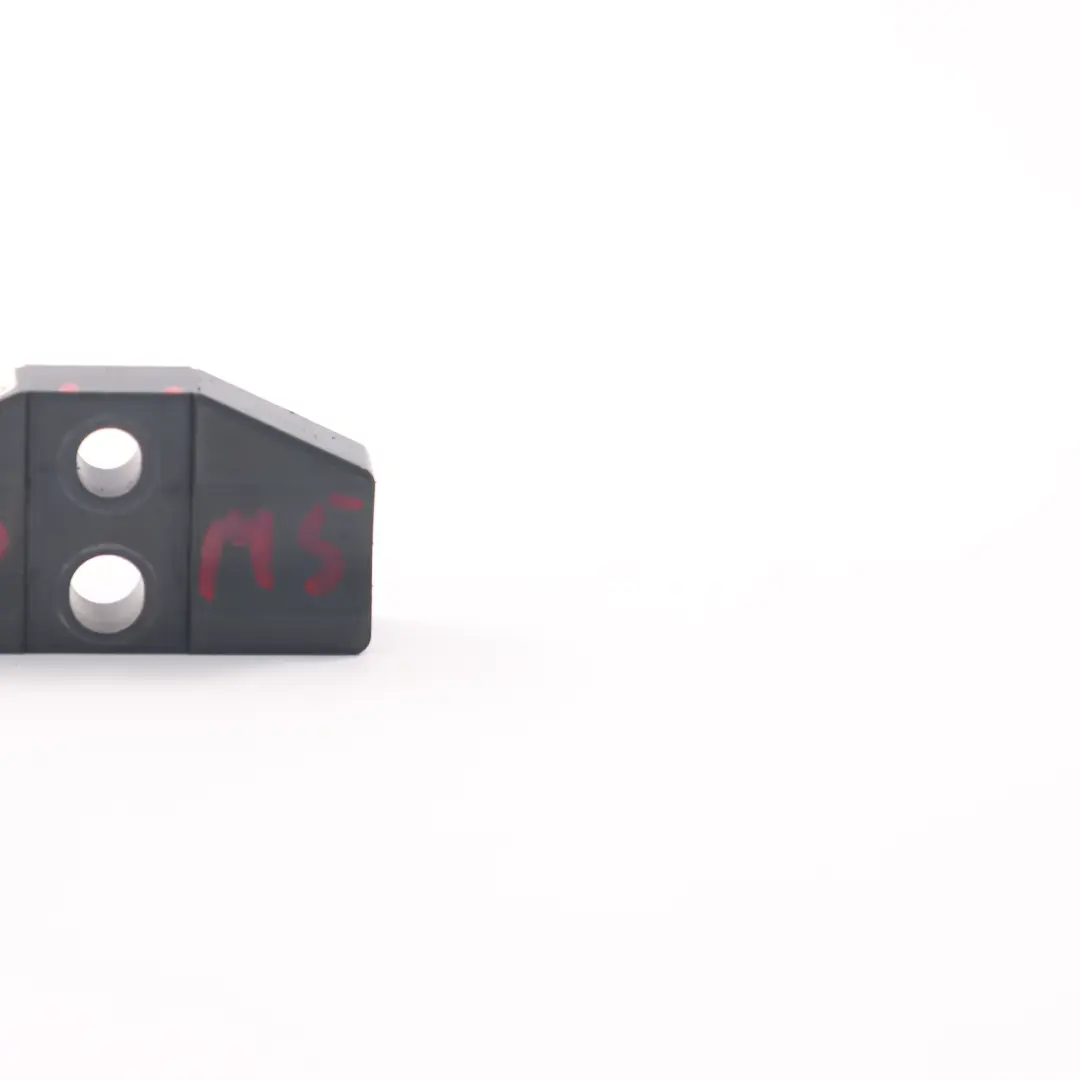 Valve Train Support BMW F10 M5 F12 M6 G11 Valve Mount Bracket Holder to with Part number 8040267 Valve Train Support BMW F10 M5 F12 M6 G11 Valve Mount Bracket Holder - SKU 8040267 - Part number 8040267