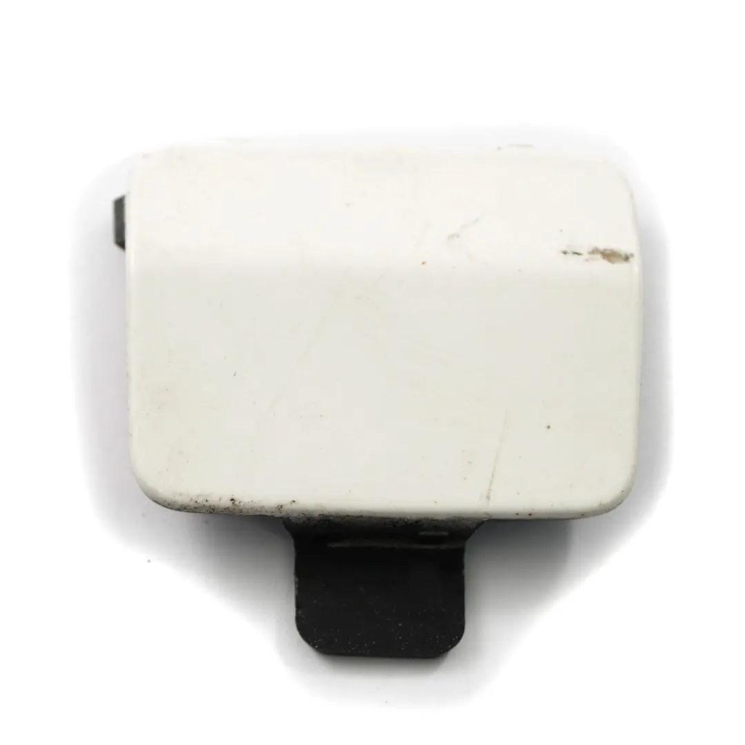 BMW E90 M Sport gancho remolque Cubierta parachoques trasero Alpinweiss 3 - 300 - SKU 8041134-AW - Número de pieza 8041134